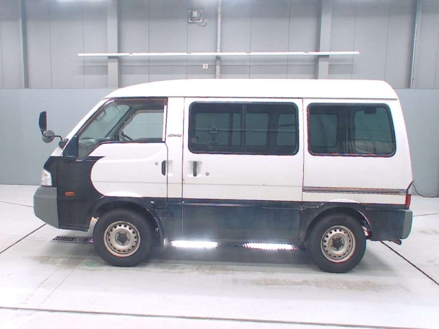 MAZDA BONGO VAN 2010