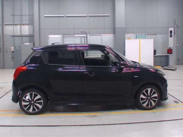 SUZUKI SWIFT 2018