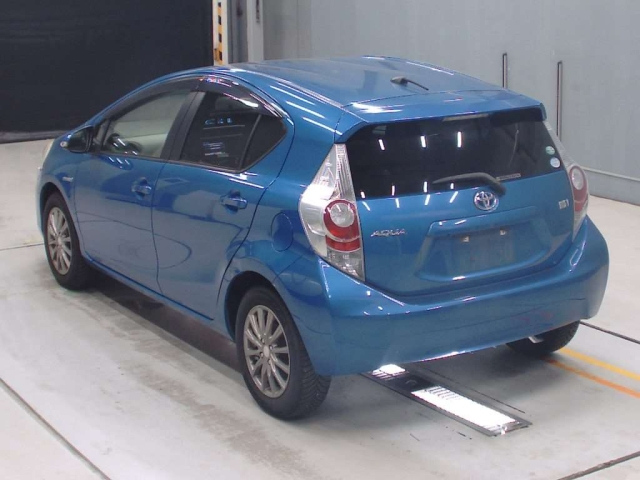 TOYOTA AQUA 2014