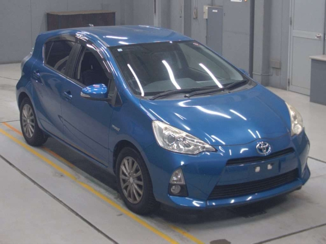TOYOTA AQUA 2014