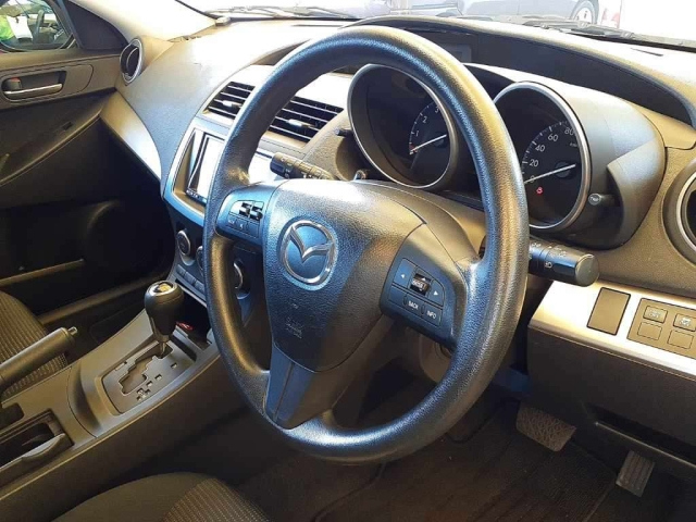 MAZDA AXELA 2012