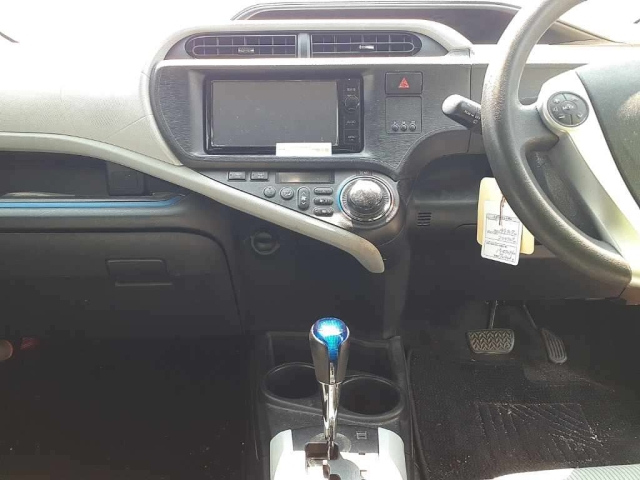 TOYOTA AQUA 2014