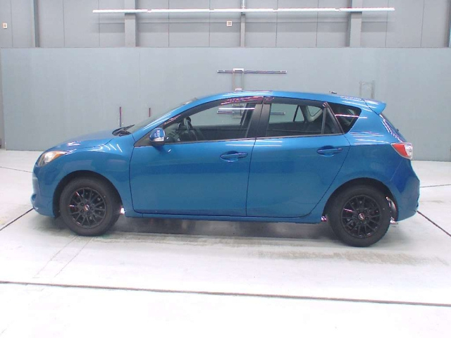 MAZDA AXELA 2012
