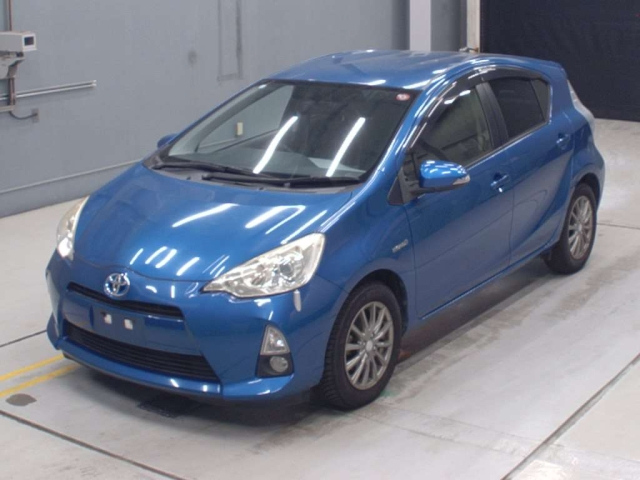 TOYOTA AQUA 2014