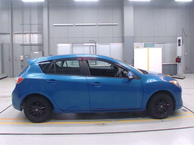 MAZDA AXELA 2012