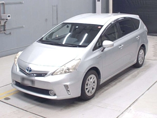 TOYOTA PRIUS ALPHA 2012