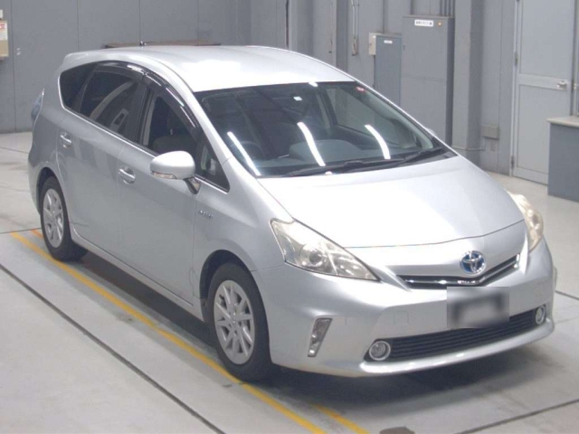 TOYOTA PRIUS ALPHA 2012