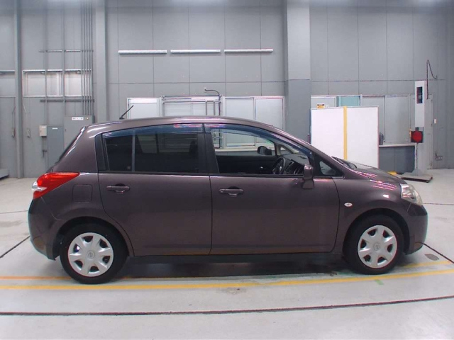 NISSAN TIIDA 2008