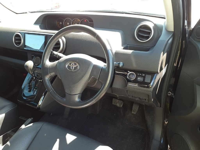 TOYOTA COROLLA RUMION 2012