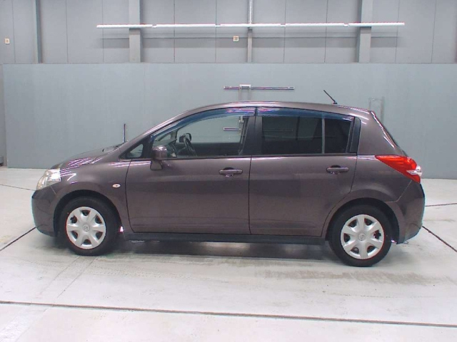NISSAN TIIDA 2008