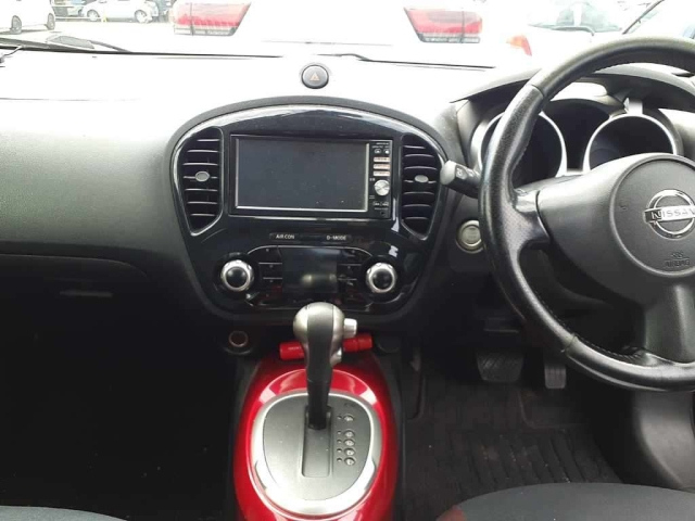 NISSAN JUKE 2012
