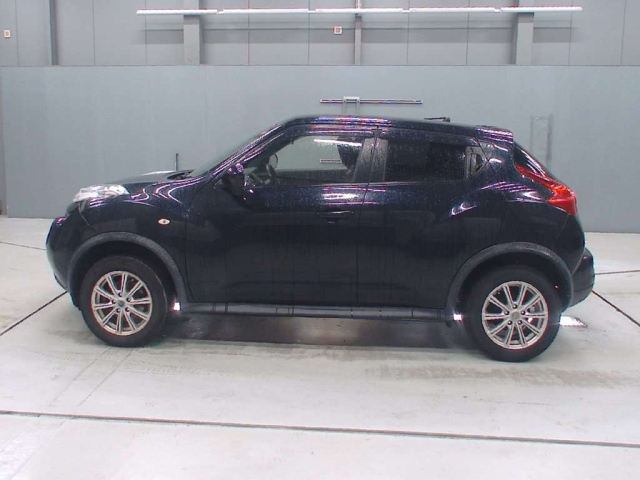 NISSAN JUKE 2012