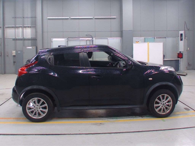 NISSAN JUKE 2012