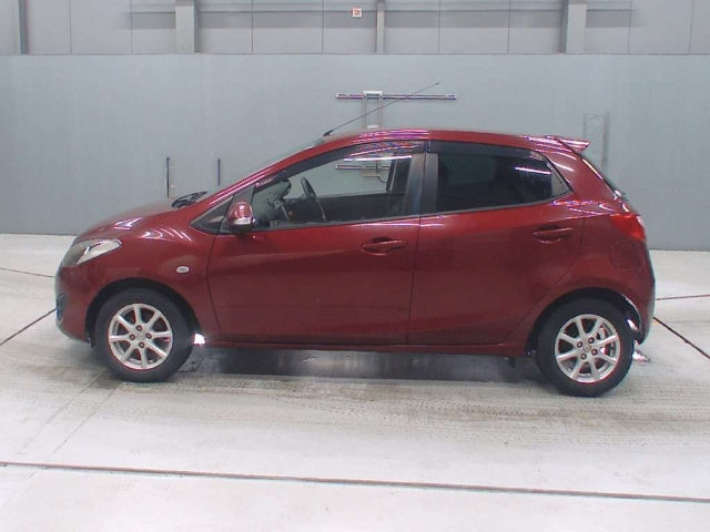 MAZDA DEMIO 2012
