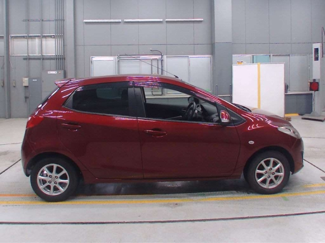 MAZDA DEMIO 2012