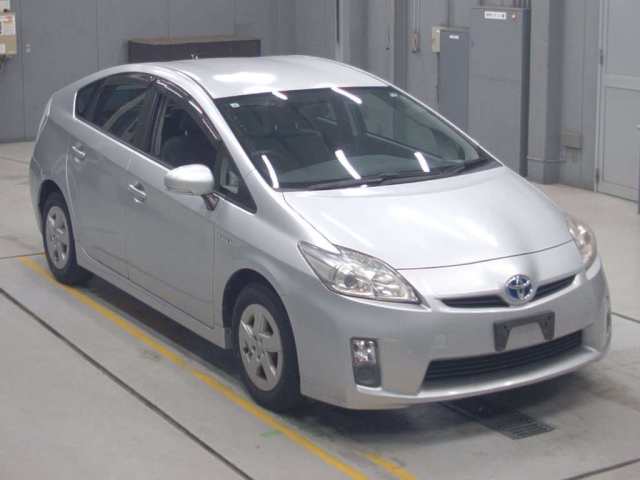 TOYOTA PRIUS 2011