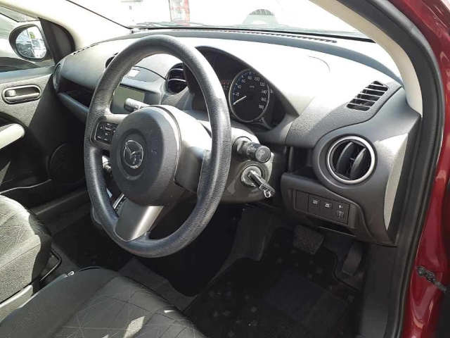 MAZDA DEMIO 2012