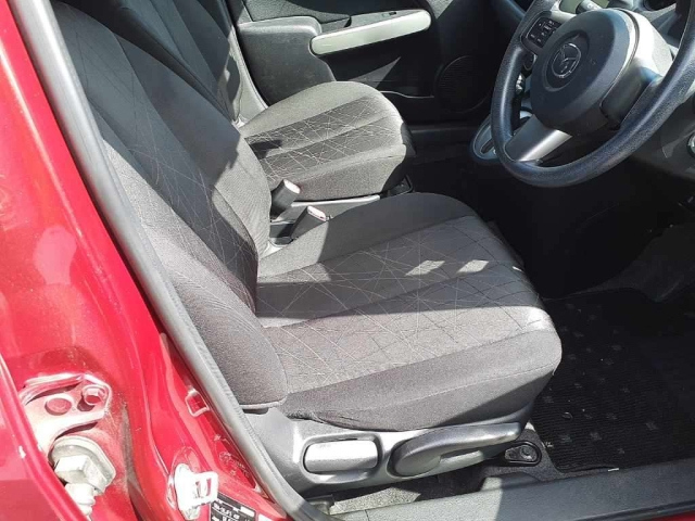 MAZDA DEMIO 2012