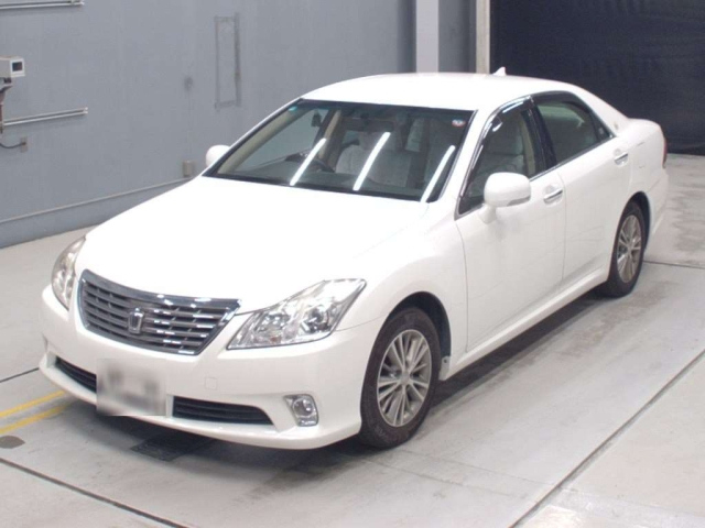 TOYOTA CROWN 2010