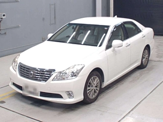 TOYOTA CROWN 2010