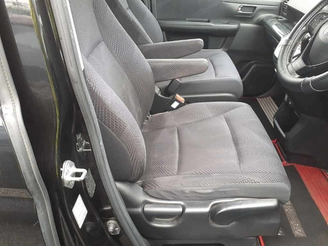 HONDA STEP WAGON 2010