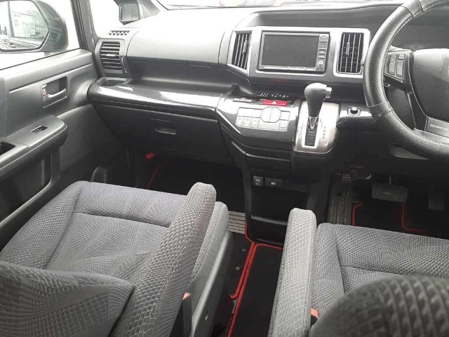 HONDA STEP WAGON 2010