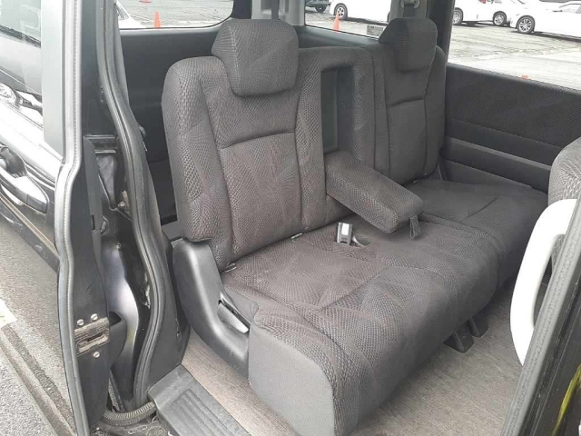 HONDA STEP WAGON 2010