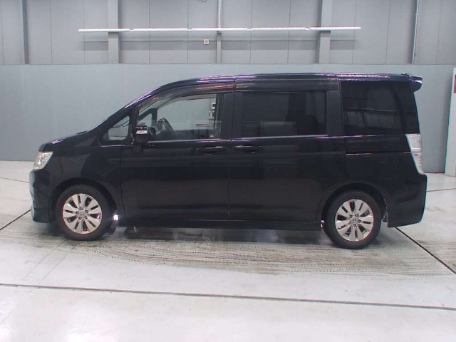 HONDA STEP WAGON 2010