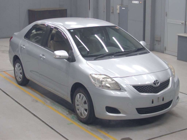 TOYOTA BELTA 2010