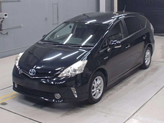 TOYOTA PRIUS ALPHA 2014