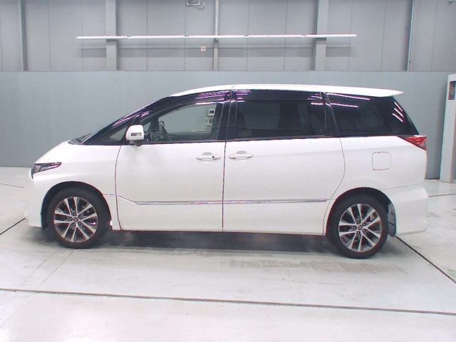 TOYOTA ESTIMA 2016