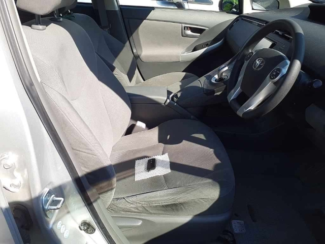 TOYOTA PRIUS 2010