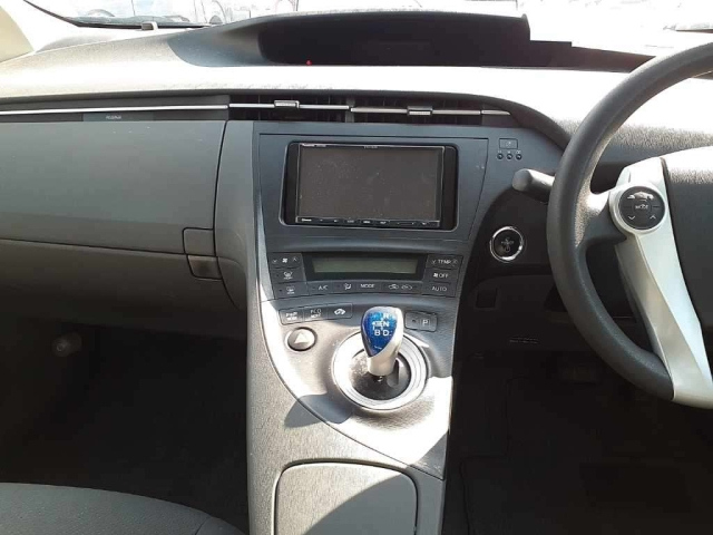 TOYOTA PRIUS 2010