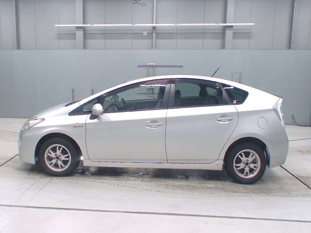 TOYOTA PRIUS 2010