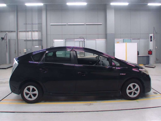TOYOTA PRIUS 2013