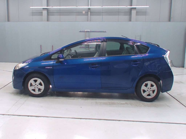 TOYOTA PRIUS 2010