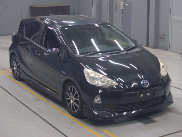 TOYOTA AQUA 2013