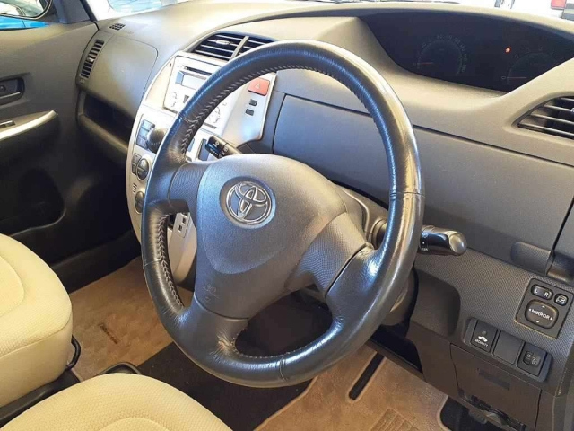 TOYOTA RACTIS 2008
