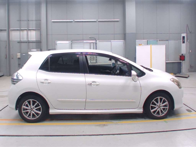 TOYOTA BLADE 2008