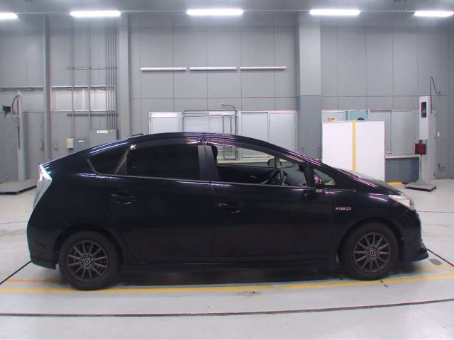 TOYOTA PRIUS 2012