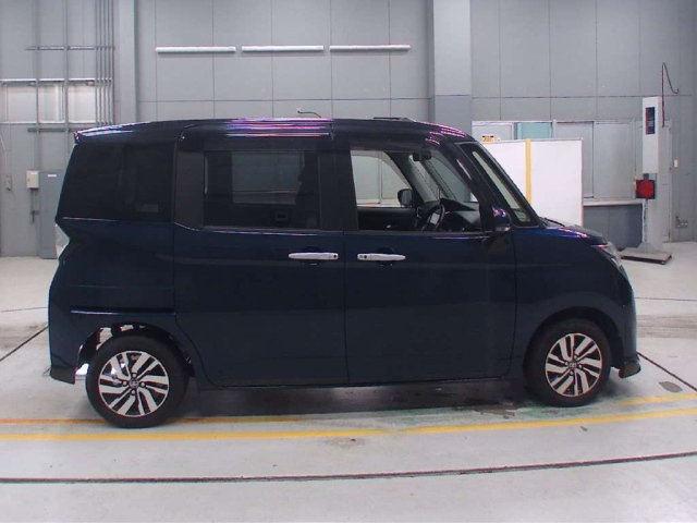 TOYOTA TANK 2018