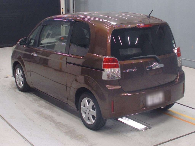 TOYOTA SPADE 2014