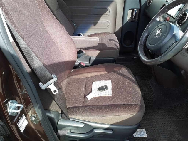 TOYOTA SPADE 2014