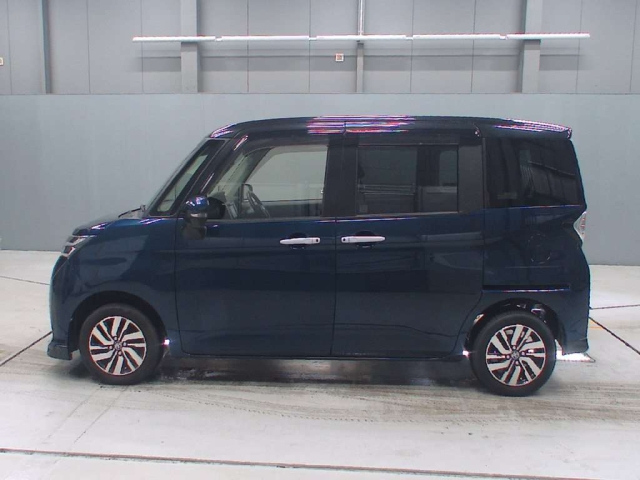 TOYOTA TANK 2018
