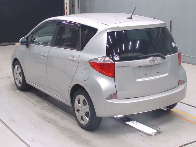 TOYOTA RACTIS 2011