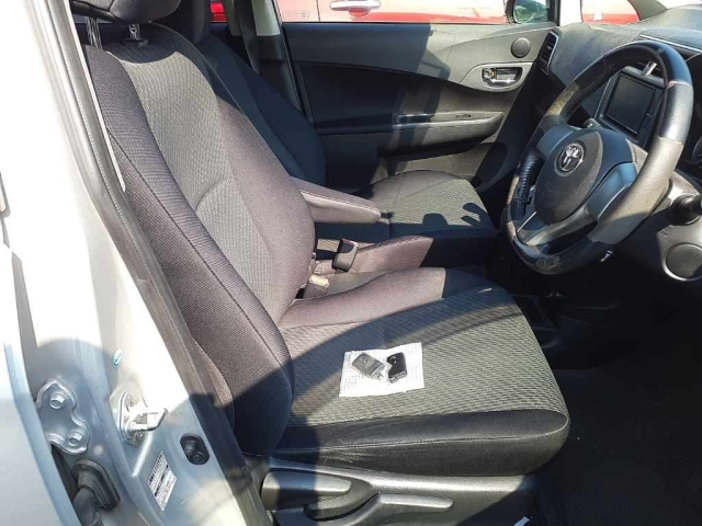 TOYOTA RACTIS 2011
