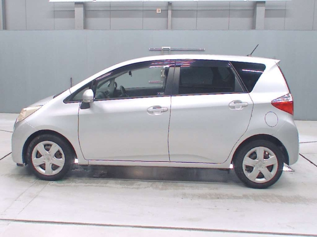 TOYOTA RACTIS 2011