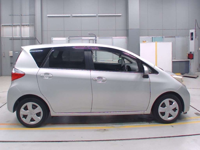 TOYOTA RACTIS 2011