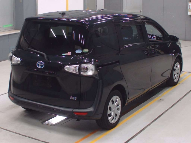 TOYOTA SIENTA 2016