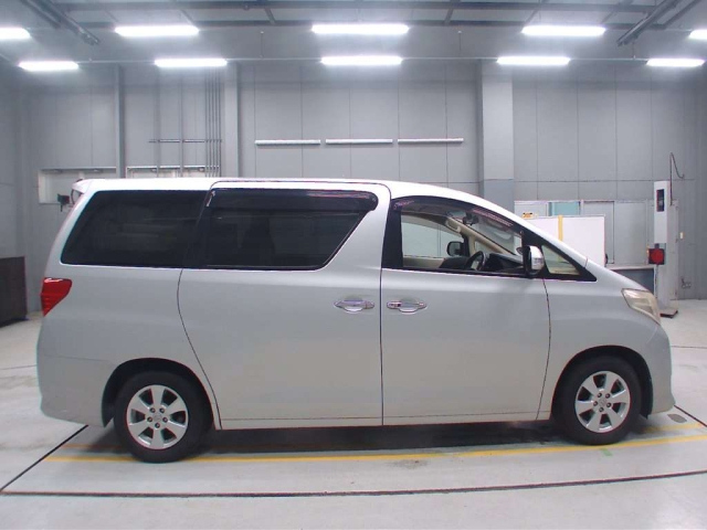 TOYOTA ALPHARD 2012